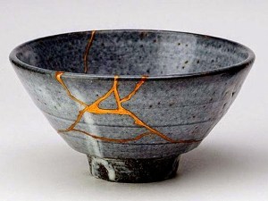 kintsugi-creating-art-or-wabisabi-out-of-things-broken-theflyingtortoise